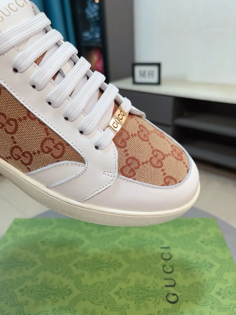 Men's shoes 💰400🌹🌹[GUCCI] Gucci's new lace-up casual men's shoes are on the market first, and the materials and workmanship are superior to all versions on the market. The highest quality shipped first-layer cowhide with imported original perforated materials➕Genuine leather lining, privately molded soft outsole, high foot comfort, imported special materials highlight the brand's unique charm, high-end customization 38-44
